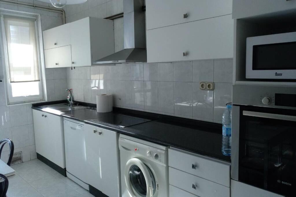 Apartamento Con Garaje Santiago De Compostela Lejlighed Eksteriør billede
